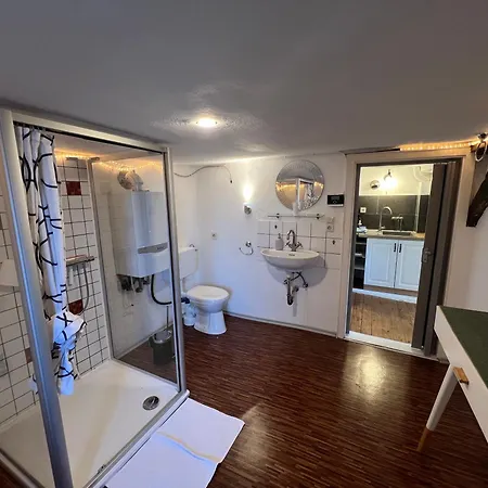 דירה Herbergshaus Urig Fuer Urlaubsgaeste קמפטן